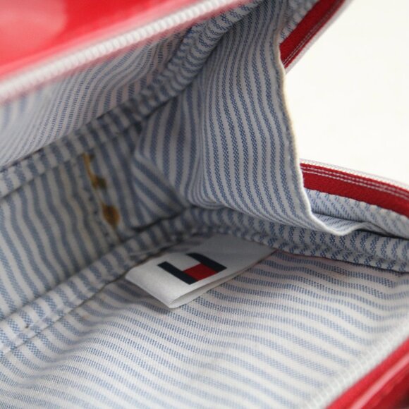 Tommy Hilfiger Vintage Y2K Red PVC 2D Heart Mini Boxy Hand Bag - Picture 6 of 6